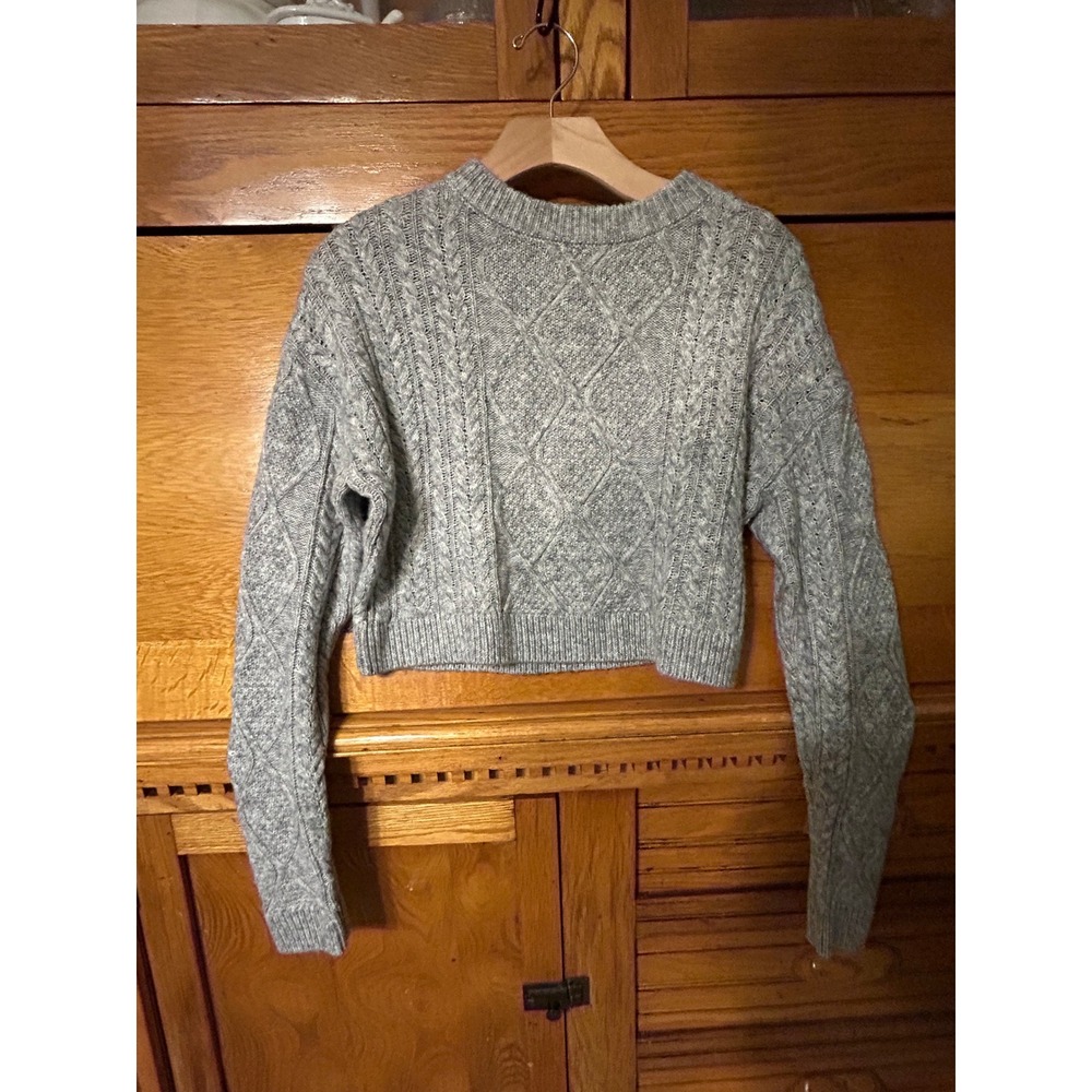 Cotton Grey Cable Knit Crop Top Cozy Soft Clean Sweater Small Crew Neck Knitwear